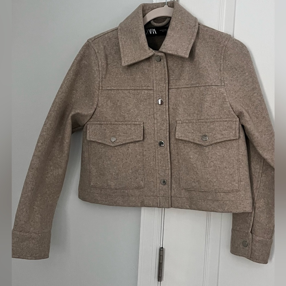 ZARA tan polyester cropped jacket. Size XS